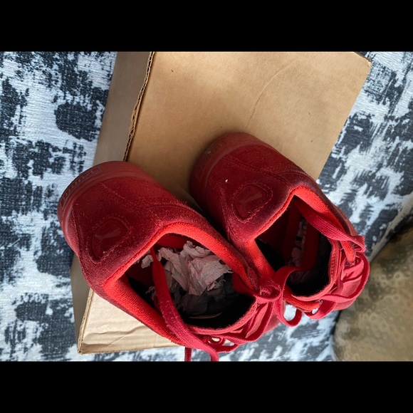 Shoes - Picture 3 of 4